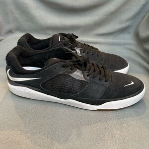 Nike SB Ishod